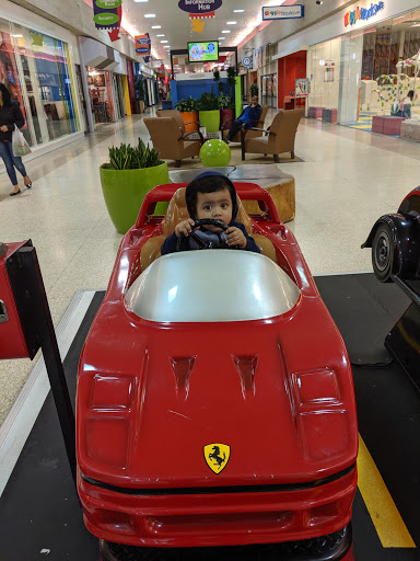 Shopping Mall «Crossroads Bellevue», reviews and photos, 15600 NE 8th St, Bellevue, WA 98008, USA