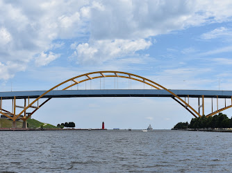 Daniel W. Hoan Memorial Bridge