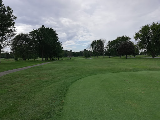 Golf Course «Shadowood Golf Course», reviews and photos, 333 N Sandy Creek Dr, Seymour, IN 47274, USA