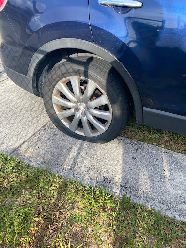 Auto Parts Store «Pep Boys Auto Parts & Service», reviews and photos, 3169 Northlake Blvd, Palm Beach Gardens, FL 33403, USA