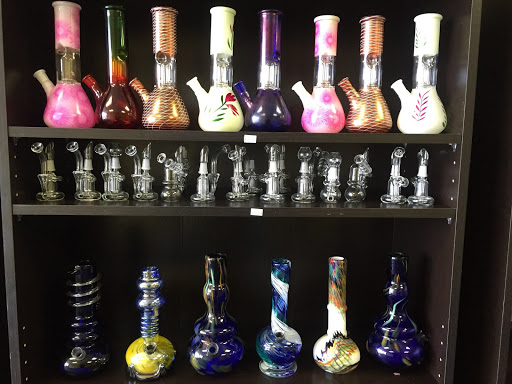 Vaporizer Store «Haze Smoke Shop», reviews and photos, 5036 NE Parvin Rd, Kansas City, MO 64117, USA