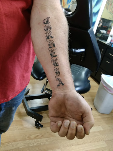 Tattoo Shop «West Coast Tattoos», reviews and photos, 719 E Tennessee St, Florence, AL 35630, USA