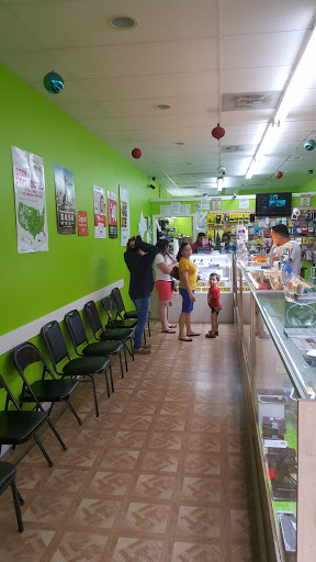 Cell Phone Store «The Hookup Wireless», reviews and photos, Airline Dr #4, Houston, TX 77037, USA