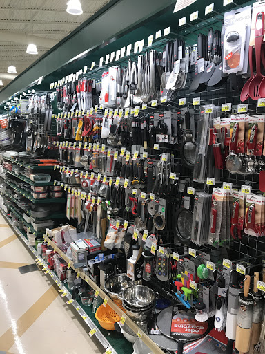 Grocery Store «Harris Teeter», reviews and photos, 2080 Kildaire Farm Rd, Cary, NC 27511, USA