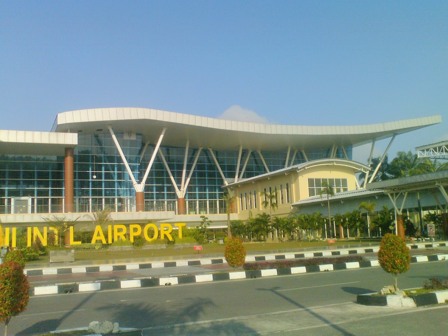 Gambar Bandar Udara Internasional Sultan Syarif Kasim Ii