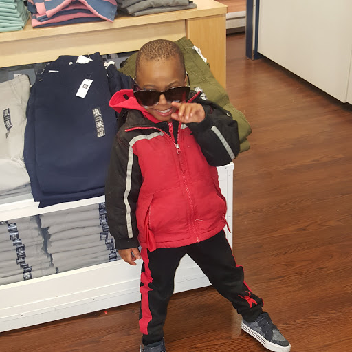 Clothing Store «Gap Outlet», reviews and photos, 40 S 69th St, Upper Darby, PA 19082, USA