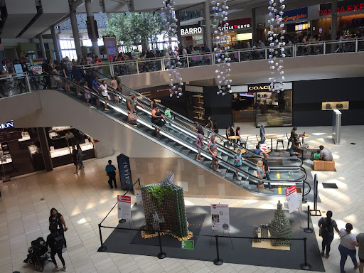 Shopping Mall «Arrowhead Towne Center», reviews and photos, 7700 W Arrowhead Towne Center, Glendale, AZ 85308, USA