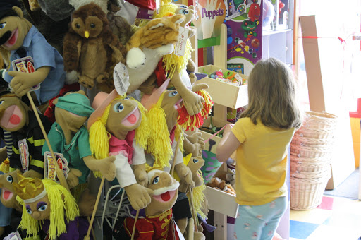 Toy Store «Hopscotch Toys», reviews and photos, 103 SE Baker St, McMinnville, OR 97128, USA