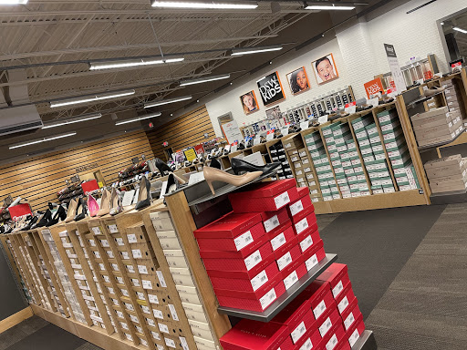 Shoe Store «DSW Designer Shoe Warehouse», reviews and photos, 2915 Harrison Ave NW, Olympia, WA 98502, USA