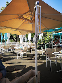 Atmosphère du Restaurant de fruits de mer LA MARÉE, Restaurant de Poissons et Fruits de Mer à La Rochelle - n°13