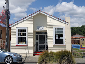 Waipu Community Library