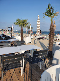 Atmosphère du Le B - Restaurant de plage à La Baule-Escoublac - n°12