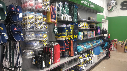 Variety Store «Five Below», reviews and photos, 14215 Hall Rd, Shelby Charter Township, MI 48315, USA