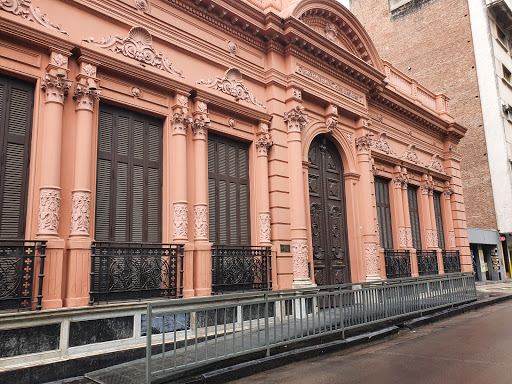 Libraries open on holidays Cordoba