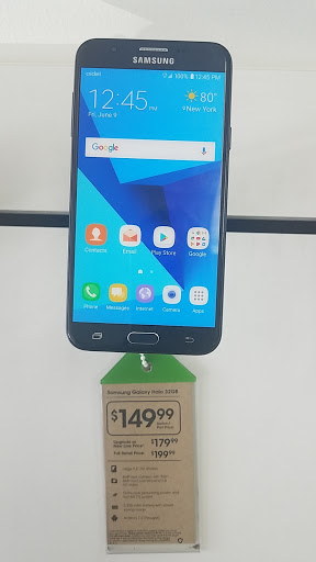 Cell Phone Store «Cricket Wireless Authorized Retailer», reviews and photos, 6946 Cermak Rd, Berwyn, IL 60402, USA