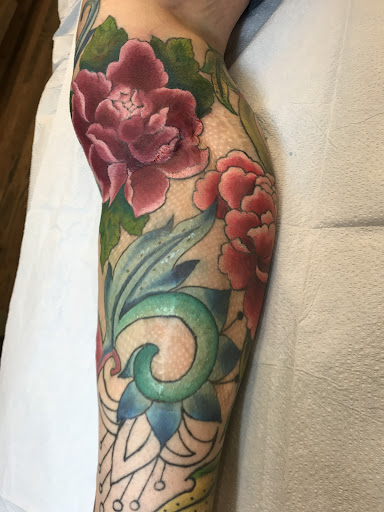 Tattoo Shop «Madame Lazonga Tattoo», reviews and photos, 1529 Western Ave, Seattle, WA 98101, USA