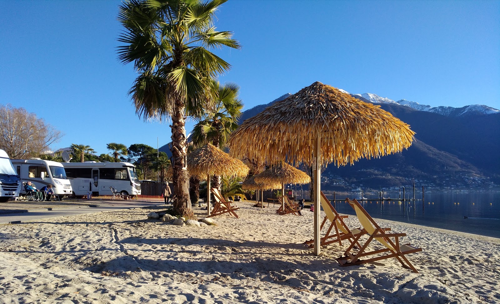 Photo of Caravan Camping Miralago with bright sand surface