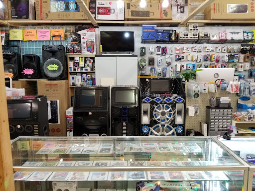 Shopping Mall «Elgin Shopping Mall», reviews and photos, 308 S McLean Blvd, Elgin, IL 60123, USA