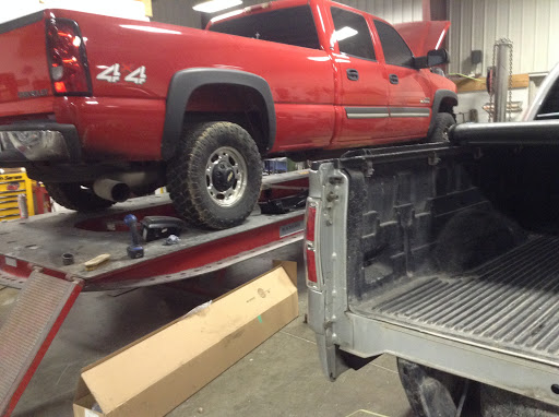 Auto Body Shop «Minton Body Shop», reviews and photos, 3210 Venture Blvd, Bloomington, IN 47404, USA