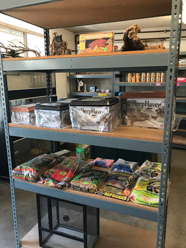 Animal Feed Store «Whittier Feed Store», reviews and photos, 12618 Penn St, Whittier, CA 90602, USA