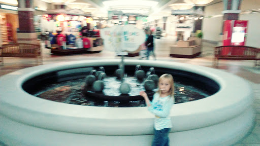 Department Store «Von Maur», reviews and photos, 4444 1st Ave NE, Cedar Rapids, IA 52402, USA