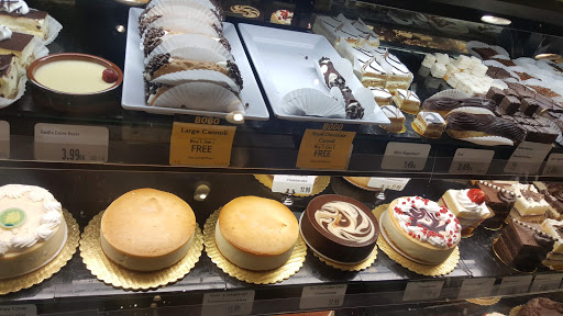 Grocery Store «The Fresh Market», reviews and photos, 3712 Lawndale Dr, Greensboro, NC 27455, USA