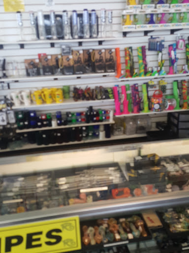 Tobacco Shop «Ra Shop #9 Lafayette», reviews and photos, 1905 NW Evangeline Throughway, Lafayette, LA 70501, USA