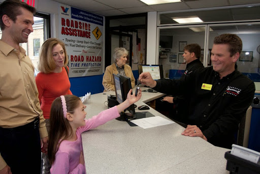 Auto Repair Shop «CARS of America Inc.», reviews and photos, 1727 Chestnut Ave, Glenview, IL 60025, USA