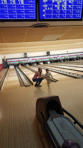 Bowling Alley «Hobart Lanes», reviews and photos, 99 S Hobart Rd, Hobart, IN 46342, USA