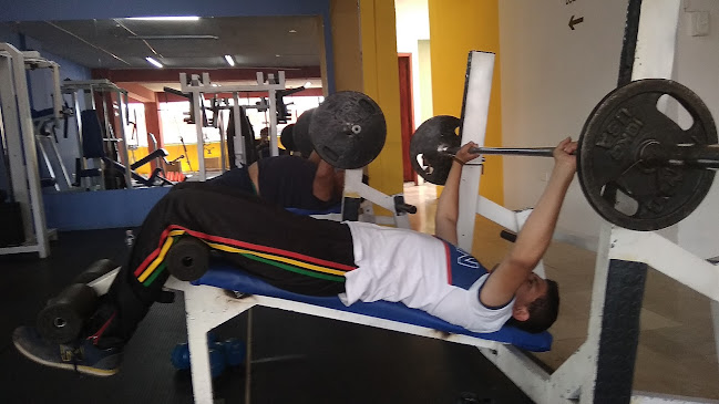 Opiniones de Danilo's Fitness Club en Quito - Gimnasio
