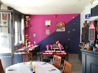 Atmosphère du Café et restaurant de grillades AYO-BAR à La Madeleine - n°1