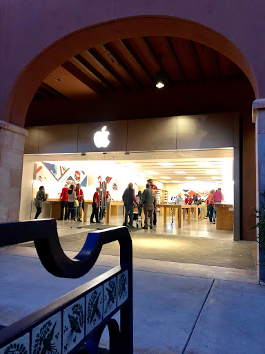 Computer Store «Apple La Encantada», reviews and photos, 2905 E Skyline Dr, Tucson, AZ 85718, USA