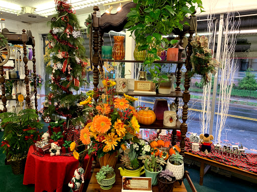 Florist «Riverside Floral Co», reviews and photos, 307 Bridgeboro St, Riverside, NJ 08075, USA