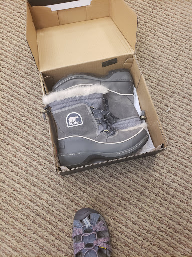 Camping Store «Erehwon Mountain Outfitter», reviews and photos, 599 West Glen Bay Avenue, Glendale, WI 53217, USA