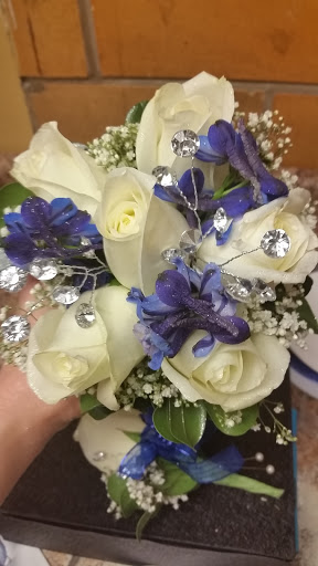 Florist «Flower Basket», reviews and photos, 302 N Lake St, Aurora, IL 60506, USA