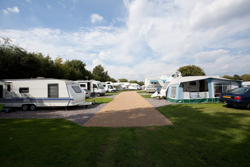 Walton on Thames Camping and Caravanning Club Site