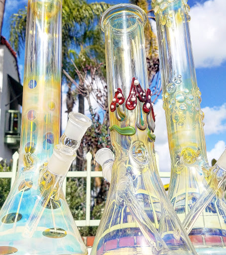 Tobacco Shop «i-nhale Smoke Shop Veteran Owned», reviews and photos, 1055 Redondo Ave, Long Beach, CA 90804, USA