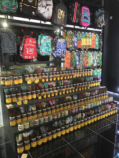 Vaporizer Store «ROCK N ROLL IT SMOKE SHOP AND VAPE SHOP», reviews and photos, 11750 Barker Cypress Rd, Cypress, TX 77433, USA