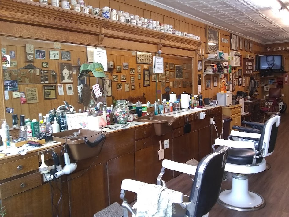 Mickey's Barbershop 07717