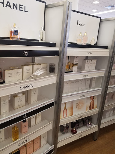 Hair Salon «Ulta Beauty», reviews and photos, 3150 Fairlane Dr, Allen Park, MI 48101, USA