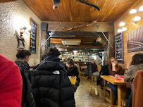 Atmosphère du Restaurant de fondues Le Chamois à Reims - n°2