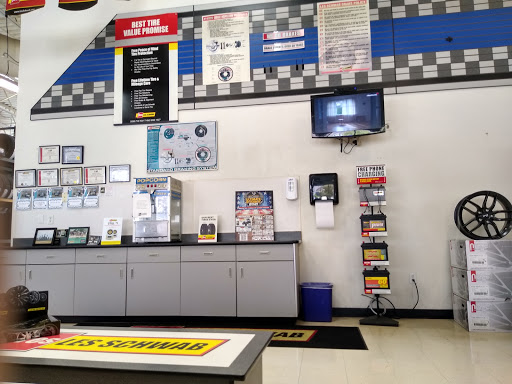 Tire Shop «Les Schwab Tire Center», reviews and photos, 5985 Fashion Point Dr, South Ogden, UT 84403, USA