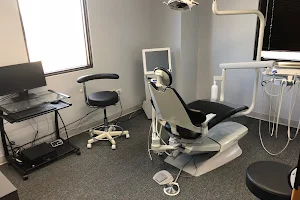 Experience Dental Thornton image