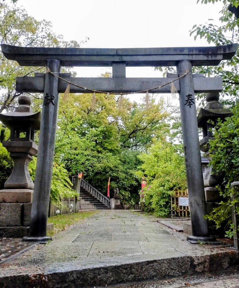 真田山 三光神社東鳥居