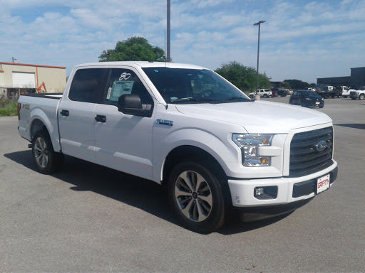 Ford Dealer «Griffith Ford Seguin», reviews and photos, 1880 I-10 Frontage Rd, Seguin, TX 78155, USA