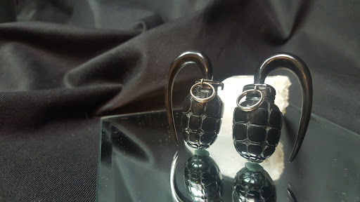 Tattoo Shop «Matchless Tattoo & Piercing», reviews and photos, 7207 Bodega Ave, Sebastopol, CA 95472, USA