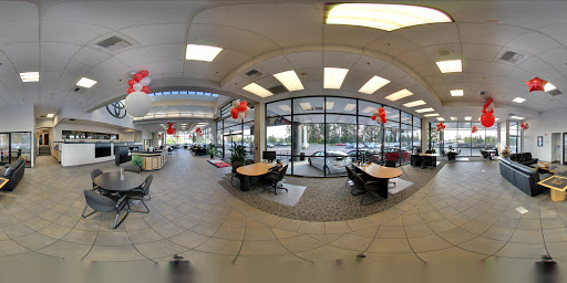 Toyota Dealer «Toyota of Puyallup», reviews and photos, 1400 River Rd, Puyallup, WA 98371, USA