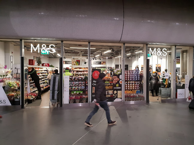 Comments and reviews of Marks & Spencer