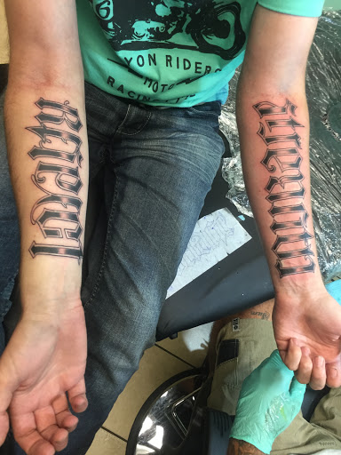 Body Piercing Shop «Artisan Body Piercing And Tattoo», reviews and photos, 5720 Hoggard Rd, Norfolk, VA 23502, USA