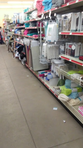 Dollar Store «FAMILY DOLLAR», reviews and photos, 125 Center St, Tamaqua, PA 18252, USA